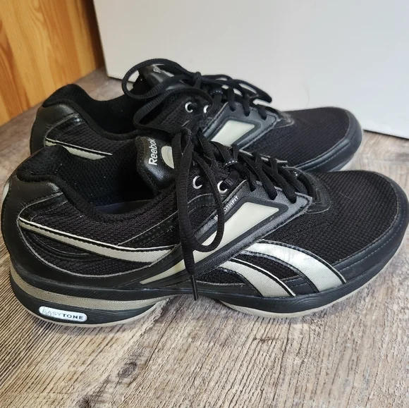 Reebok Womens Size 10 Athletic Sneakers Black Easytone Smooth fit - Picture 2 of 12